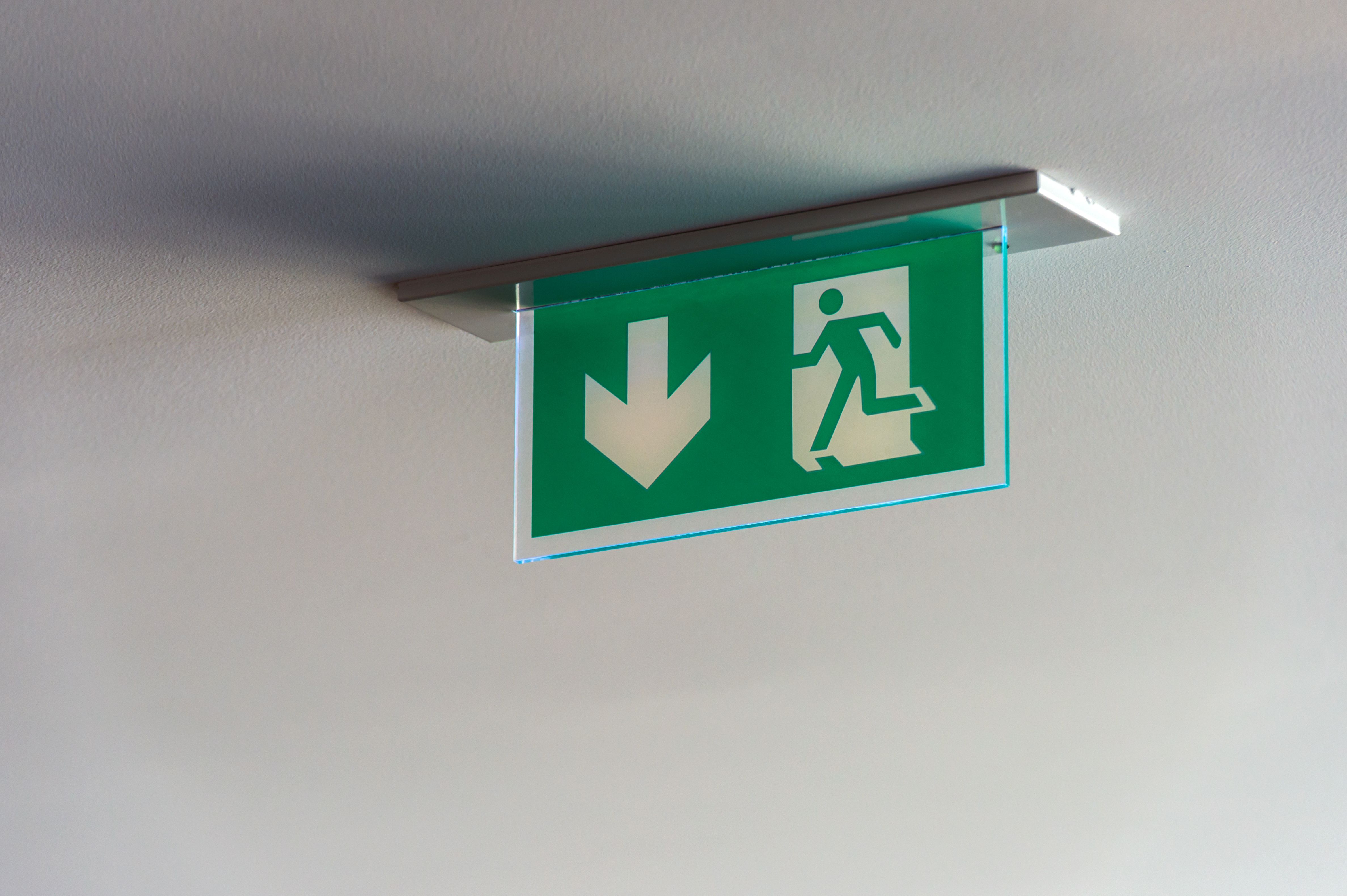 Lo que el CTE exige al control de accesos en una vía de evacuación
